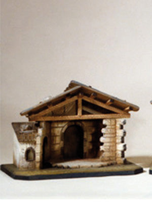 Stable for 5 3/4" figurines