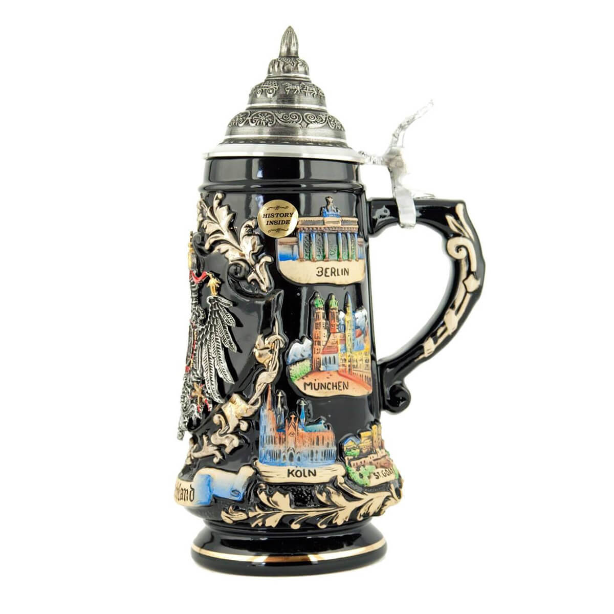 On this Side of the black Beer Stein are the Images of Famous Landmarks in Germany in bright colors. So you can see, among other things, the Brandenburg Gate in Berlin, the Church of Our Lady in Munich, the Cologne Cathedral